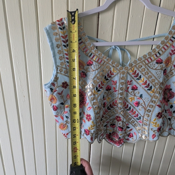 Embroidered Floral Cropped Tank Top Open Back Light Blue Size L - Picture 6 of 6